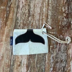 RESAILS whale wristlet
